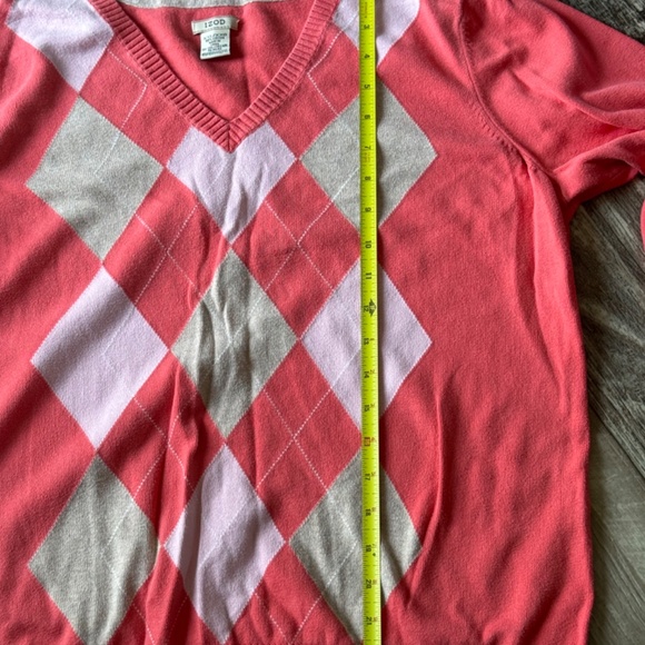 Vintage Izod woman's Argyle Sweater - Picture 5 of 5